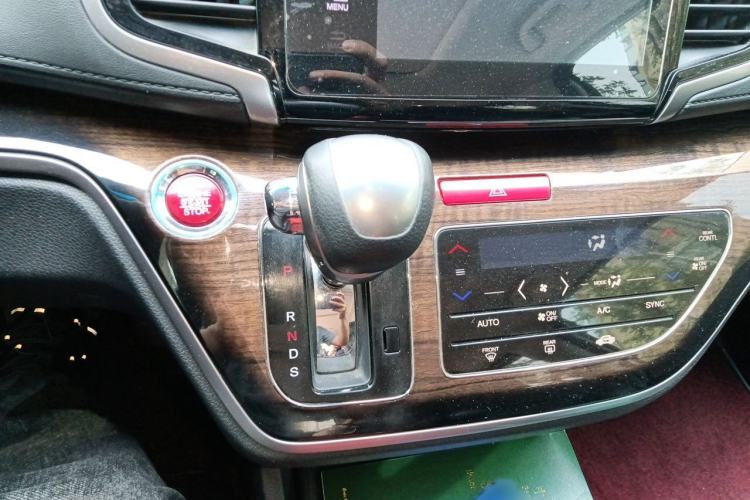 Used Honda Odyssey 2017 2.4L Smart Edition Gear Lever