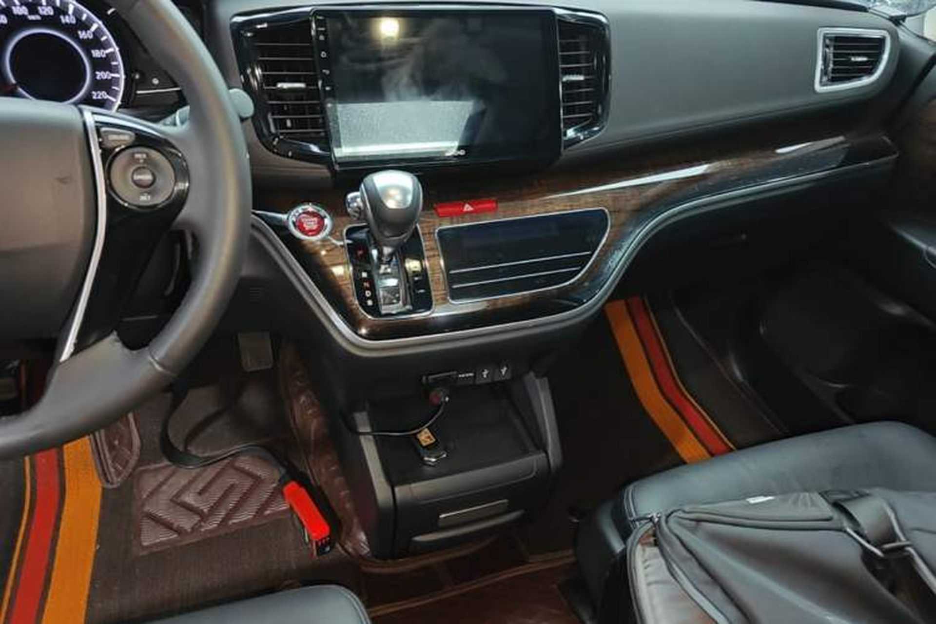 Used Honda Odyssey 2017 2.4L Smart Edition Gear Lever