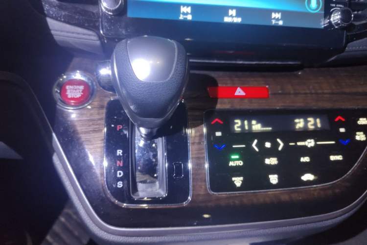 Used Honda Odyssey 2017 2.4L Smart Edition Gear Lever