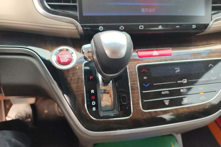 Used Honda Odyssey 2017 2.4L Luxury Edition Gear Lever