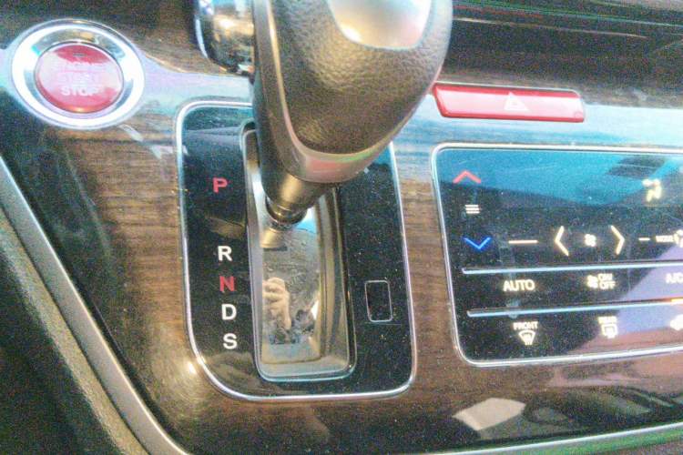 Used Honda Odyssey 2017 2.4L Smart Edition Gear Lever