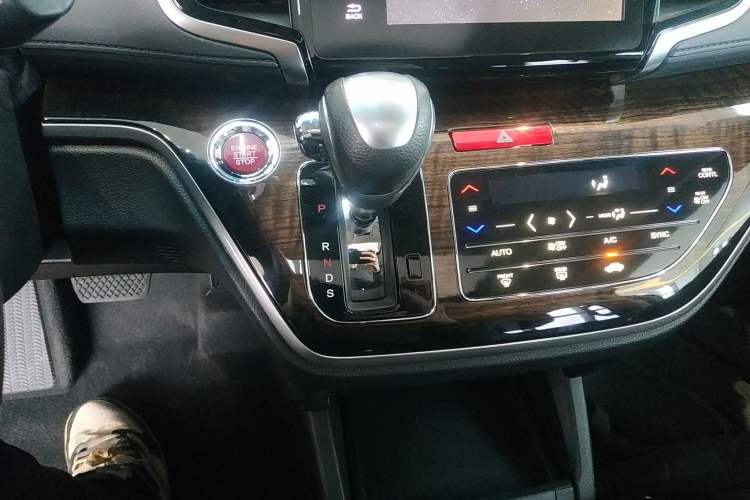 Used Honda Odyssey 2017 2.4L Smart Edition Gear Lever