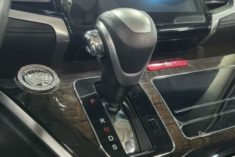 Used Honda Odyssey 2017 2.4L Smart Edition Gear Lever