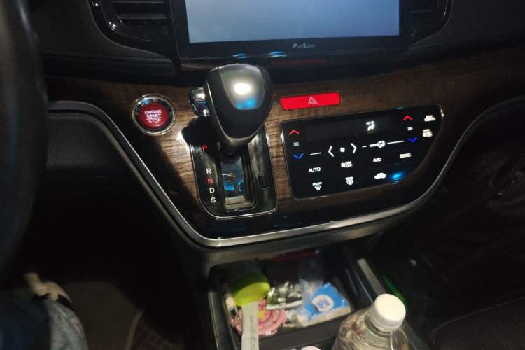 Used Honda Odyssey 2017 2.4L Smart Edition Gear Lever