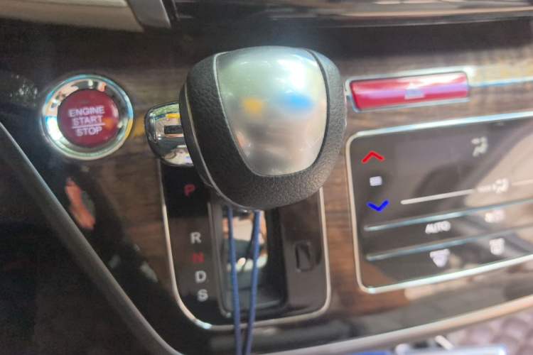 Used Honda Odyssey 2017 2.4L Luxury Edition Gear Lever