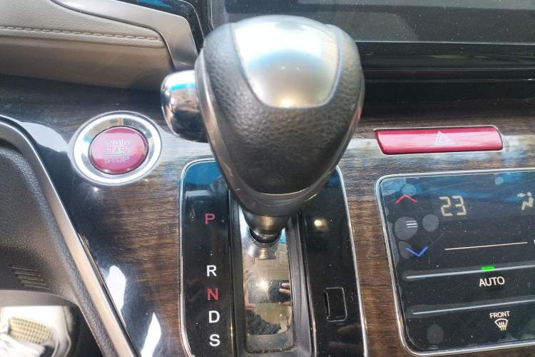 Used Honda Odyssey 2017 2.4L Luxury Edition Gear Lever