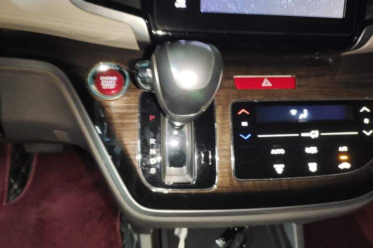 Used Honda Odyssey 2017 2.4L Luxury Edition Gear Lever