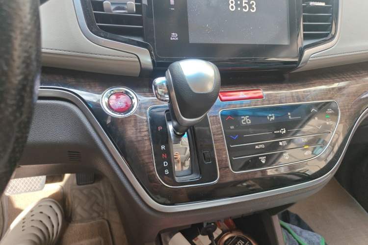 Used Honda Odyssey 2017 2.4L Luxury Edition Gear Lever
