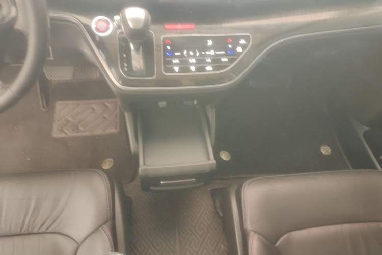 Used Honda Odyssey 2017 2.4L Smart Edition Gear Lever