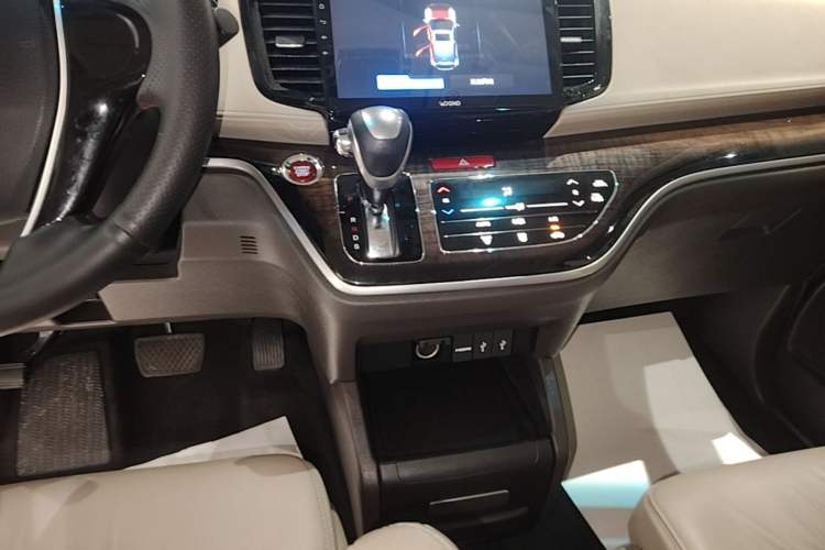 Used Honda Odyssey 2017 2.4L Luxury Edition Gear Lever