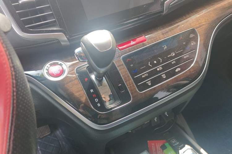 Used Honda Odyssey 2017 2.4L Smart Edition Gear Lever