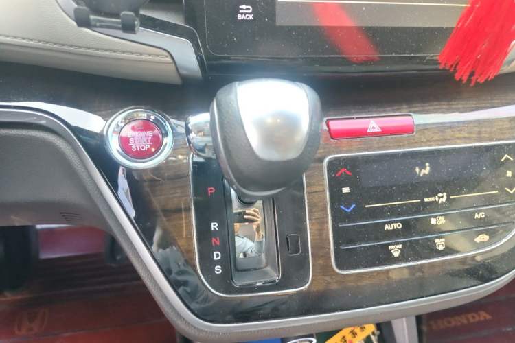Used Honda Odyssey 2017 2.4L Luxury Edition Gear Lever