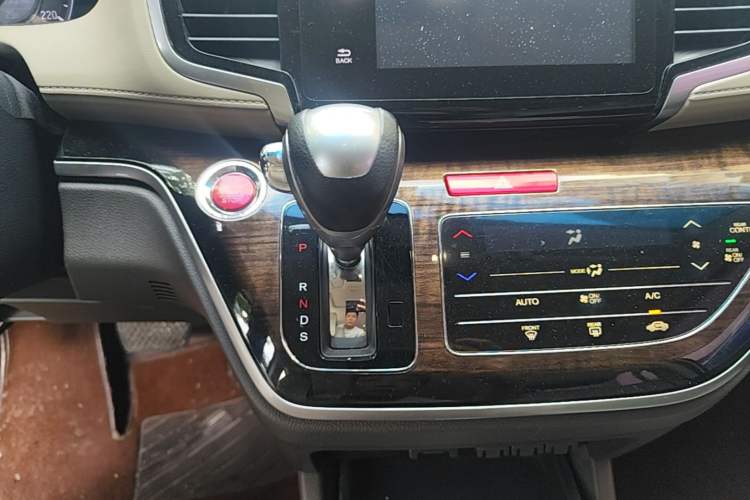 Used Honda Odyssey 2017 2.4L Luxury Edition Gear Lever
