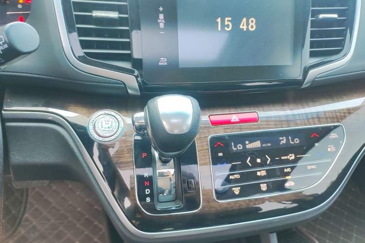 Used Honda Odyssey 2017 2.4L Smart Edition Gear Lever