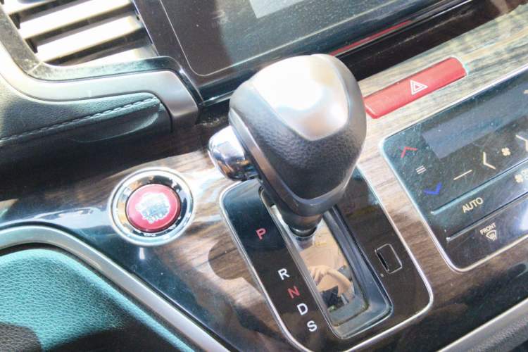 Used Honda Odyssey 2017 2.4L Smart Edition Gear Lever