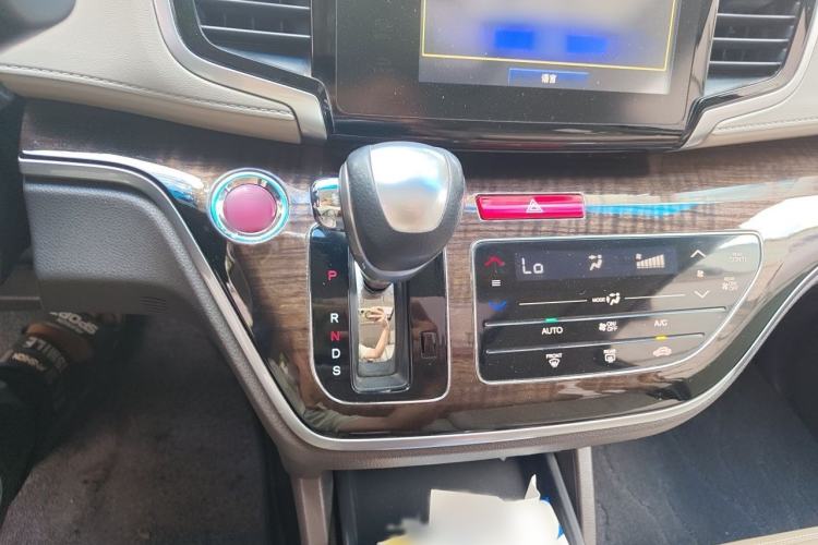 Used Honda Odyssey 2017 2.4L Luxury Edition Gear Lever