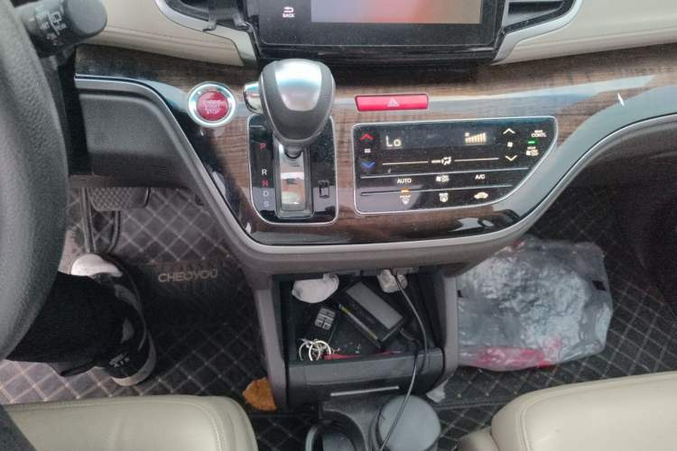 Used Honda Odyssey 2017 2.4L Luxury Edition Gear Lever