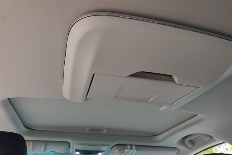 Used Honda Odyssey 2017 2.4L Supreme Edition Headliner