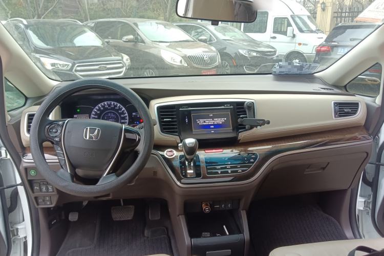 Used Honda Odyssey 2017 2.4L Luxury Edition Interior 2