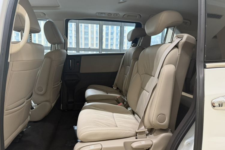 Used Honda Odyssey 2017 2.4L Luxury Edition Interior 2