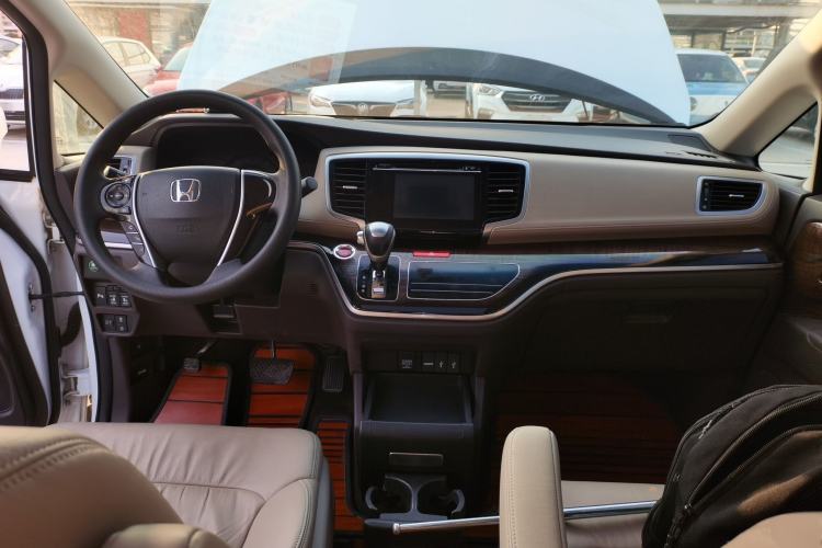 Used Honda Odyssey 2017 2.4L Luxury Edition Interior 2