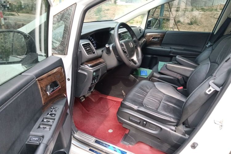 Used Honda Odyssey 2017 2.4L Smart Edition Interior 3