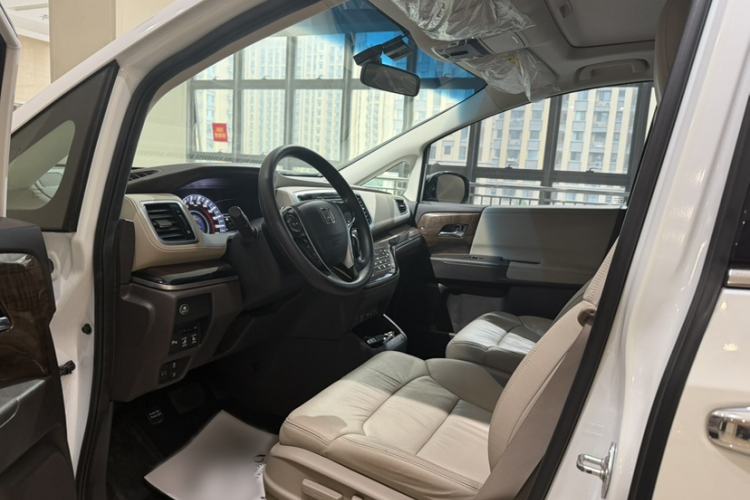 Used Honda Odyssey 2017 2.4L Luxury Edition Interior 3