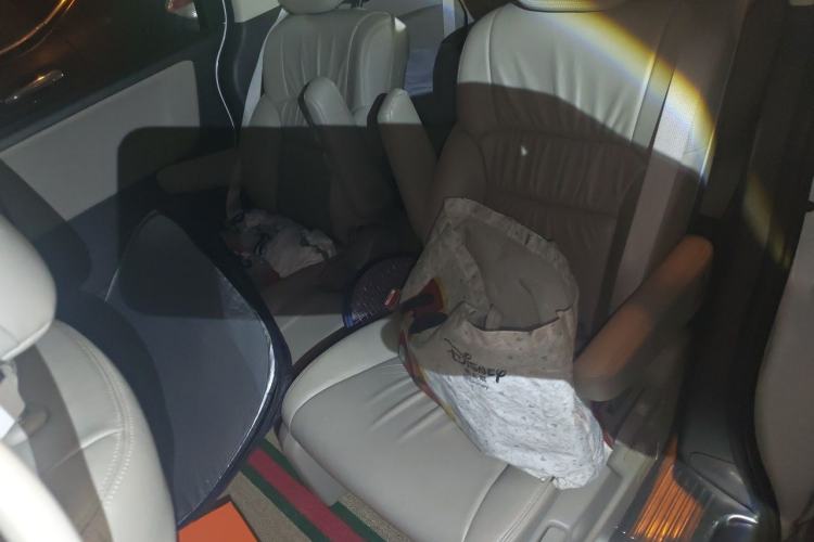 Used Honda Odyssey 2017 2.4L Luxury Edition Interior 4