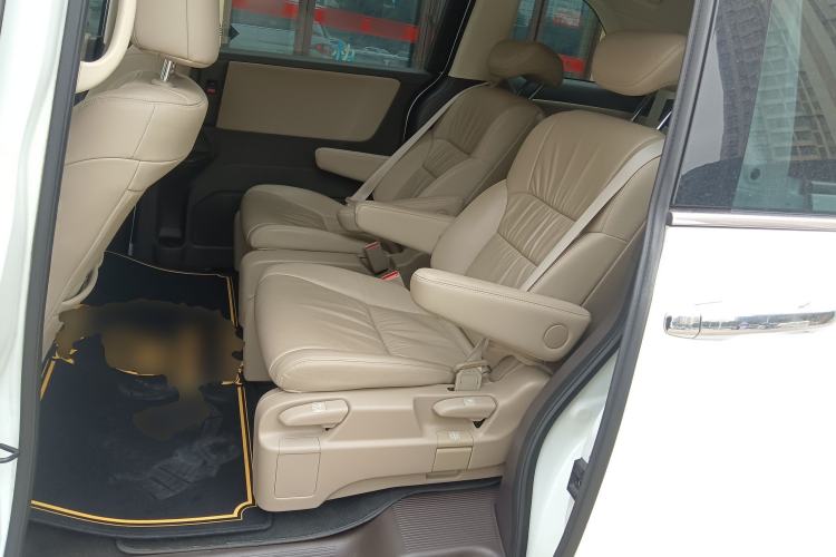 Used Honda Odyssey 2017 2.4L Luxury Edition Interior 4