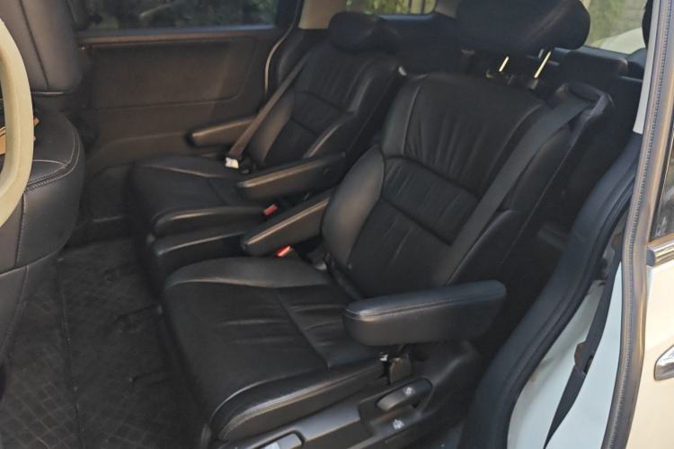 Used Honda Odyssey 2017 2.4L Smart Edition Interior 4