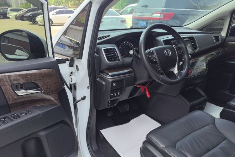 Used Honda Odyssey 2017 2.4L Smart Edition Interior 5