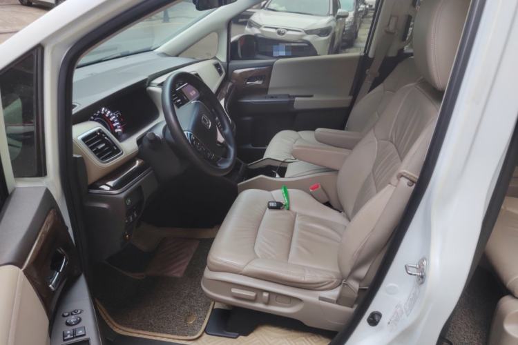 Used Honda Odyssey 2017 2.4L Luxury Edition Left Front Seat