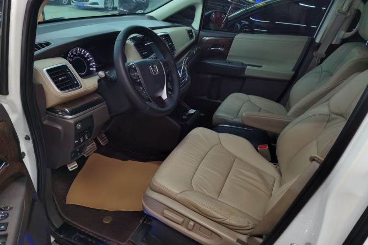 Used Honda Odyssey 2017 2.4L Luxury Edition Left Front Seat