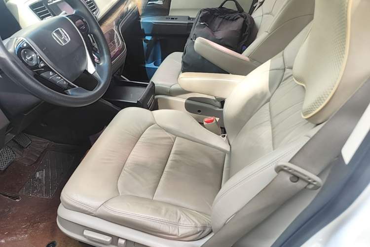 Used Honda Odyssey 2017 2.4L Luxury Edition Left Front Seat