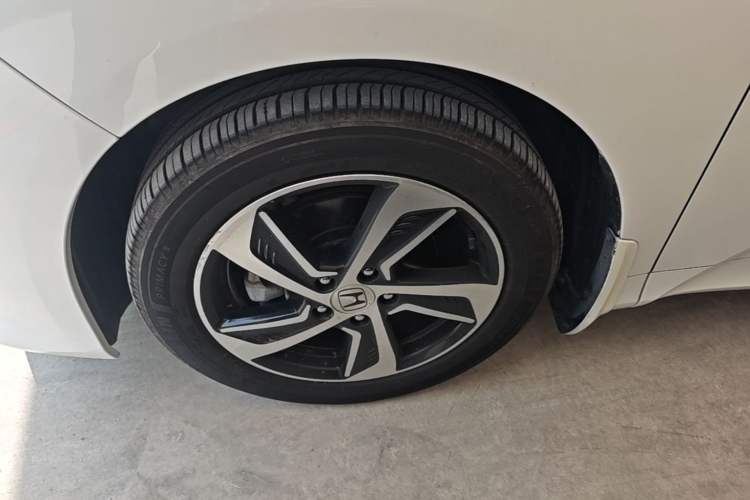 Used Honda Odyssey 2017 2.4L Luxury Edition Left Front Wheel Hub