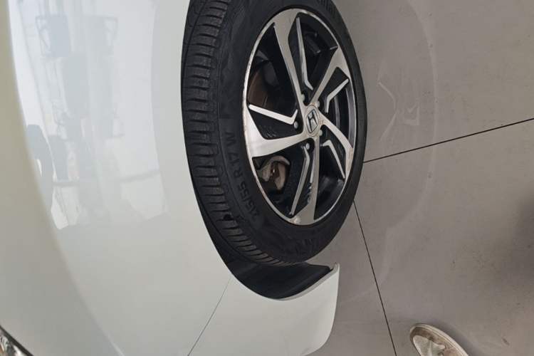 Used Honda Odyssey 2017 2.4L Luxury Edition Left Front Wheel Hub