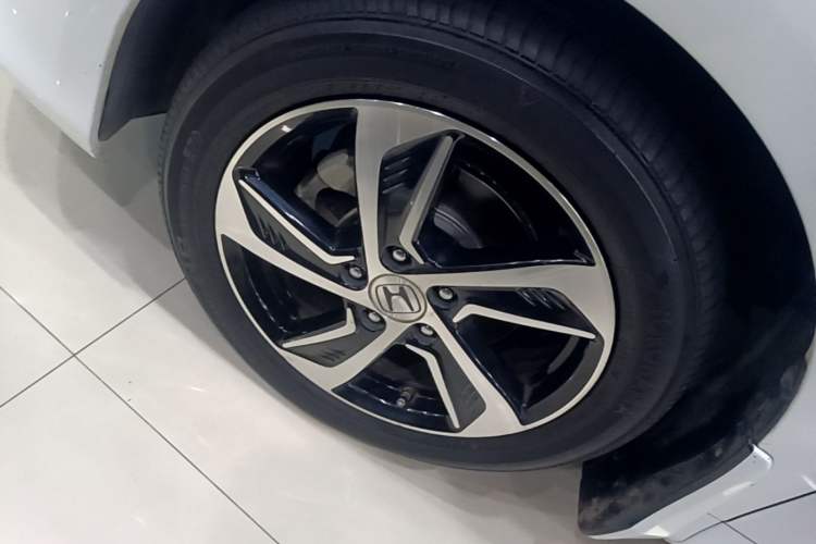 Used Honda Odyssey 2017 2.4L Luxury Edition Left Front Wheel Hub