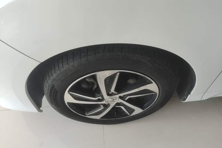Used Honda Odyssey 2017 2.4L Smart Edition Left Front Wheel Hub