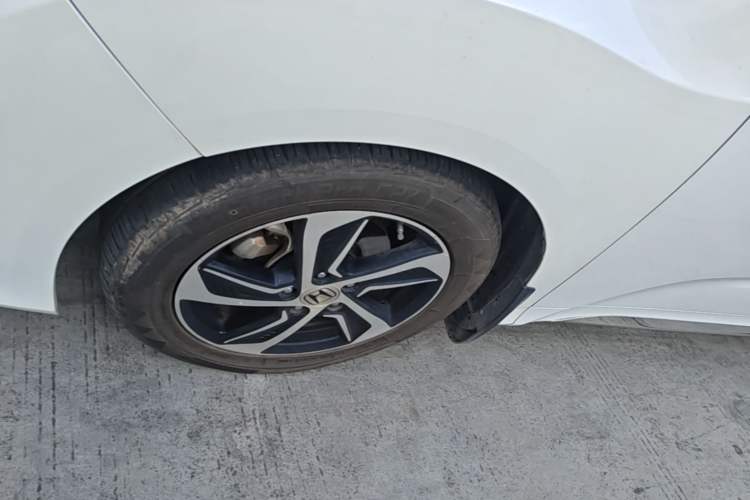 Used Honda Odyssey 2017 2.4L Luxury Edition Left Front Wheel Hub