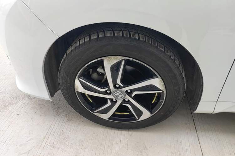 Used Honda Odyssey 2017 2.4L Smart Edition Left Front Wheel Hub