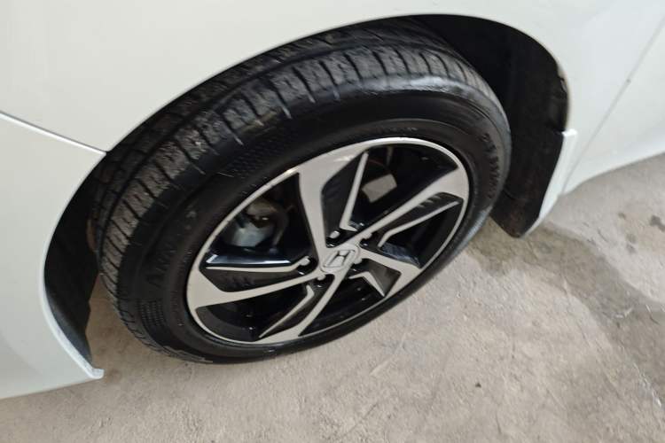 Used Honda Odyssey 2017 2.4L Smart Edition Left Front Wheel Hub