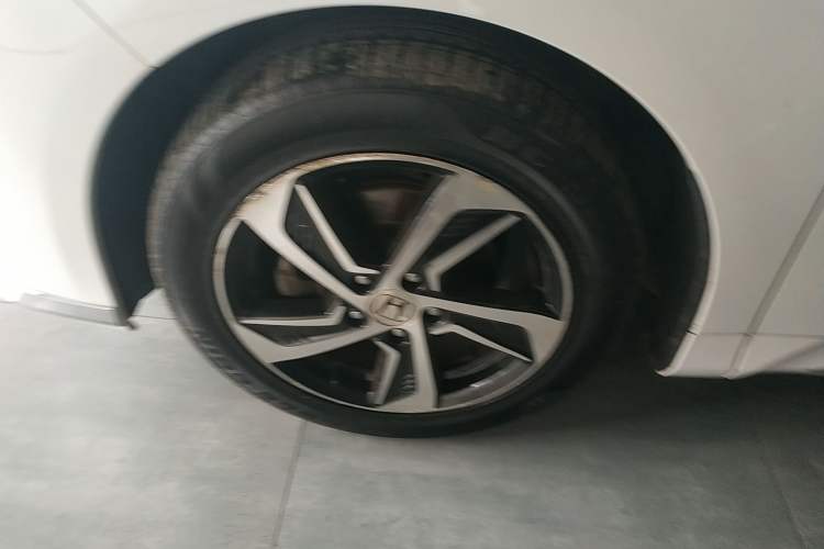 Used Honda Odyssey 2017 2.4L Smart Edition Left Front Wheel Hub