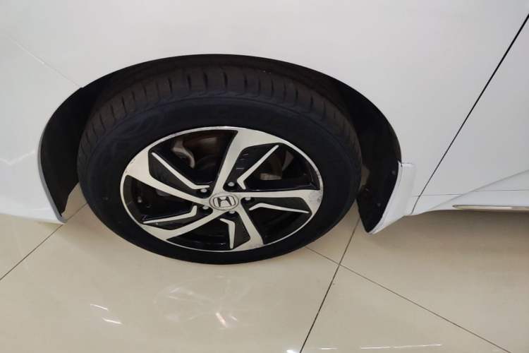 Used Honda Odyssey 2017 2.4L Smart Edition Left Front Wheel Hub