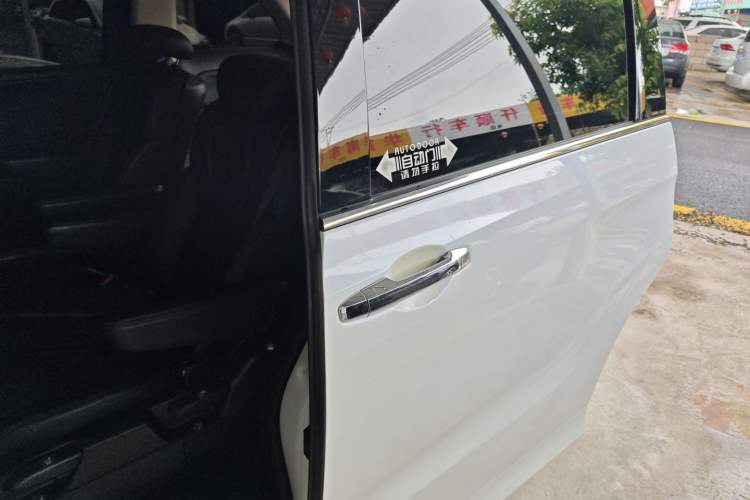 Used Honda Odyssey 2017 2.4L Smart Edition Left Rear Door Interior