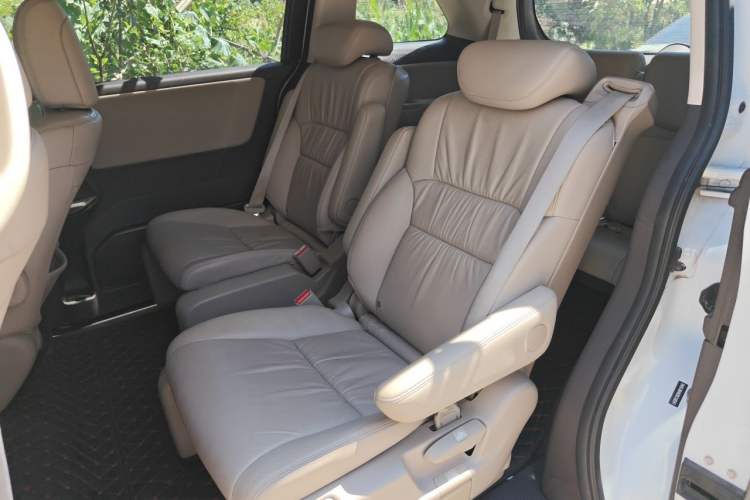 Used Honda Odyssey 2017 2.4L Luxury Edition Left Rear Seat