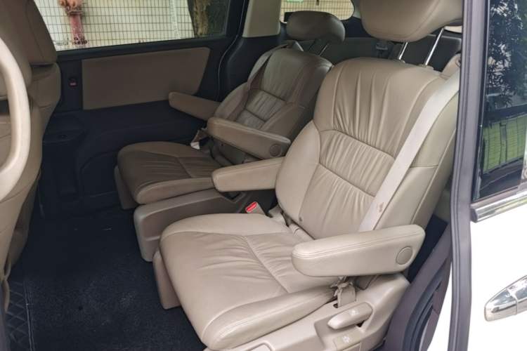 Used Honda Odyssey 2017 2.4L Luxury Edition Left Rear Seat