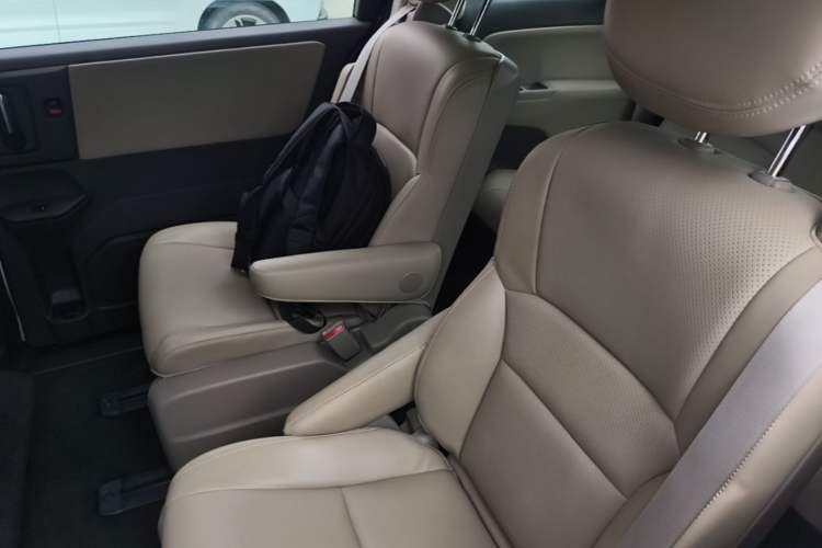 Used Honda Odyssey 2017 2.4L Comfort Edition Left Rear Seat