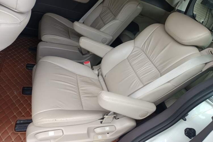 Used Honda Odyssey 2017 2.4L Luxury Edition Left Rear Seat