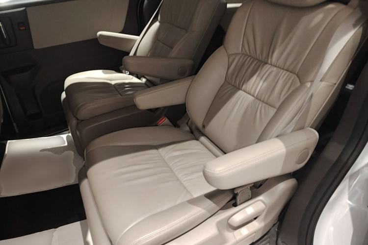 Used Honda Odyssey 2017 2.4L Luxury Edition Left Rear Seat