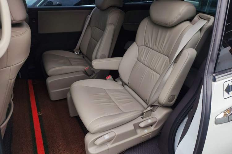 Used Honda Odyssey 2017 2.4L Luxury Edition Left Rear Seat